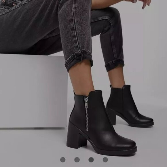 Topshop Square Toe Chelsea Boots Faux Leather  US10 - Picture 4 of 7